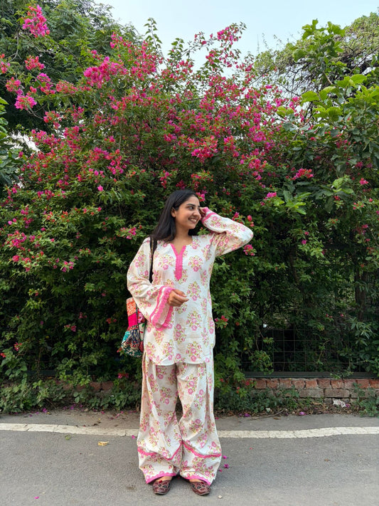 Gulabi kurta set