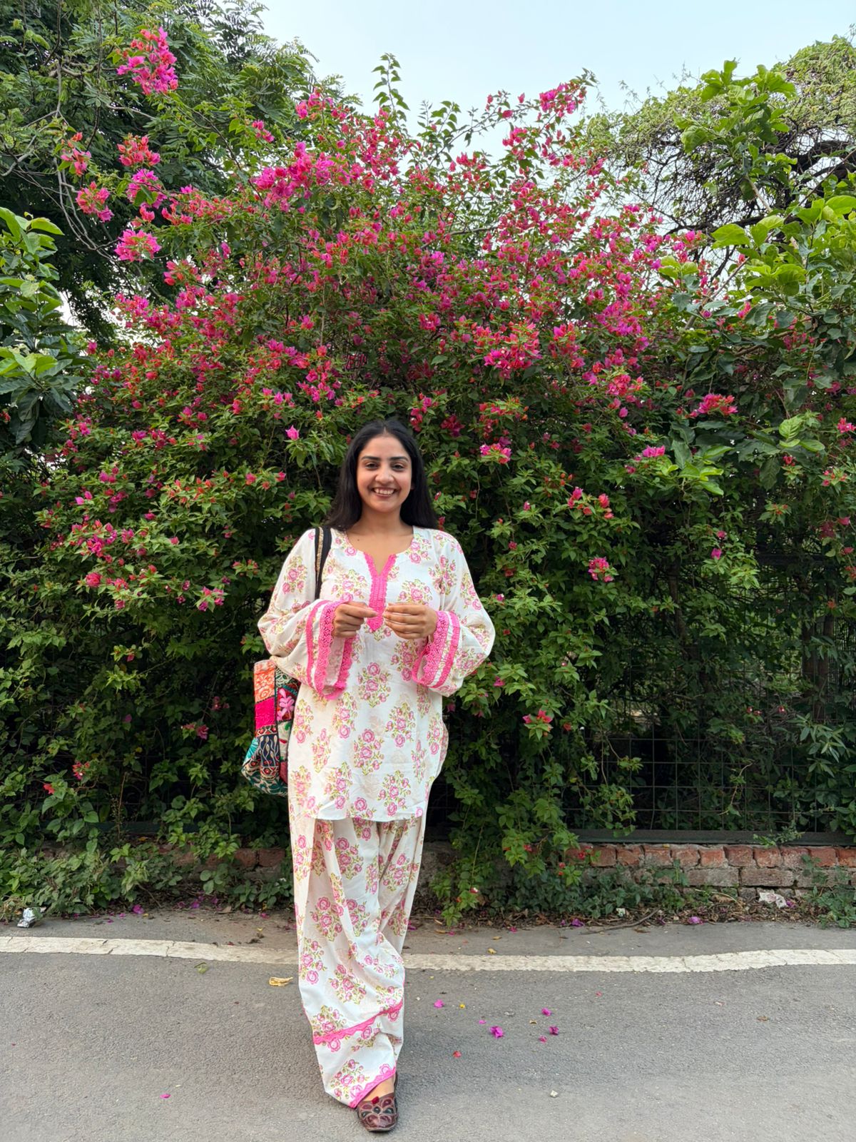 Gulabi kurta set