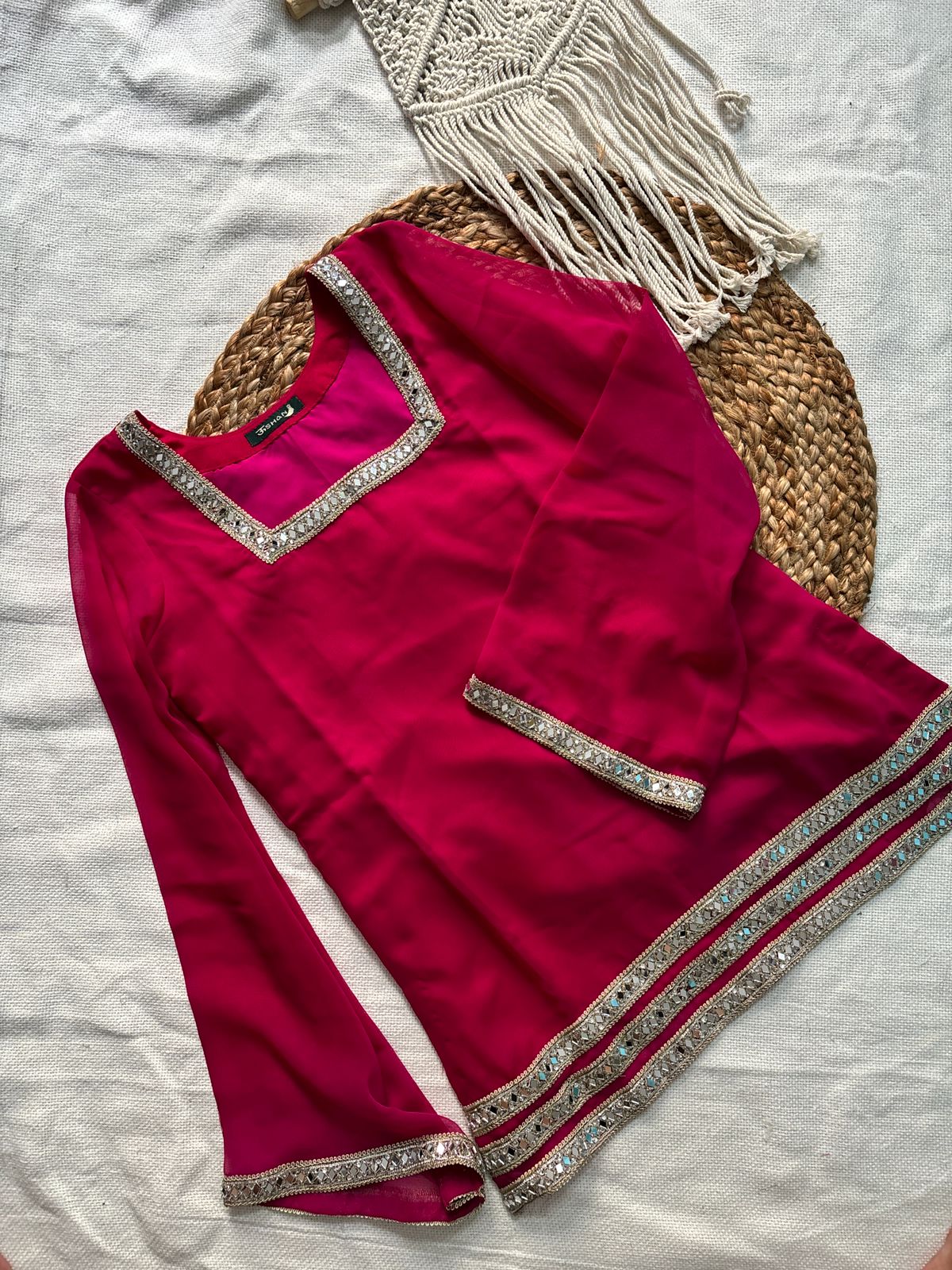 Noor kurti