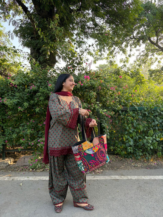 Neer Farshi kurta set