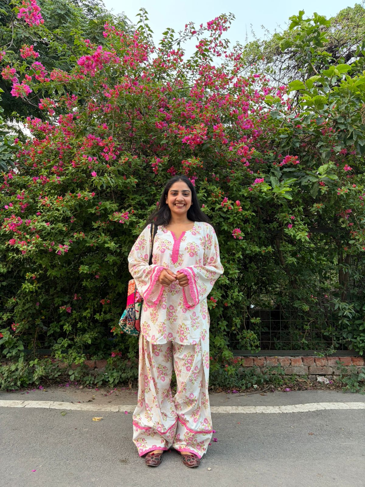 Gulabi kurta set