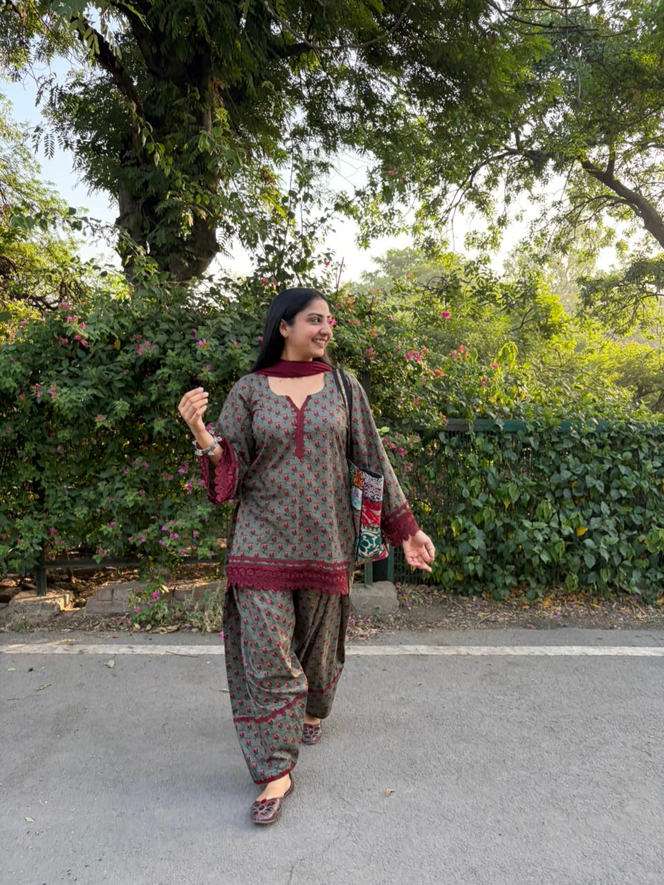 Neer Farshi kurta set